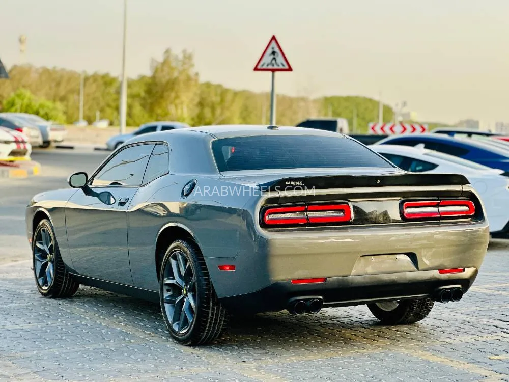 Dodge Challenger 2019 for Sale in Sharjah Image-11