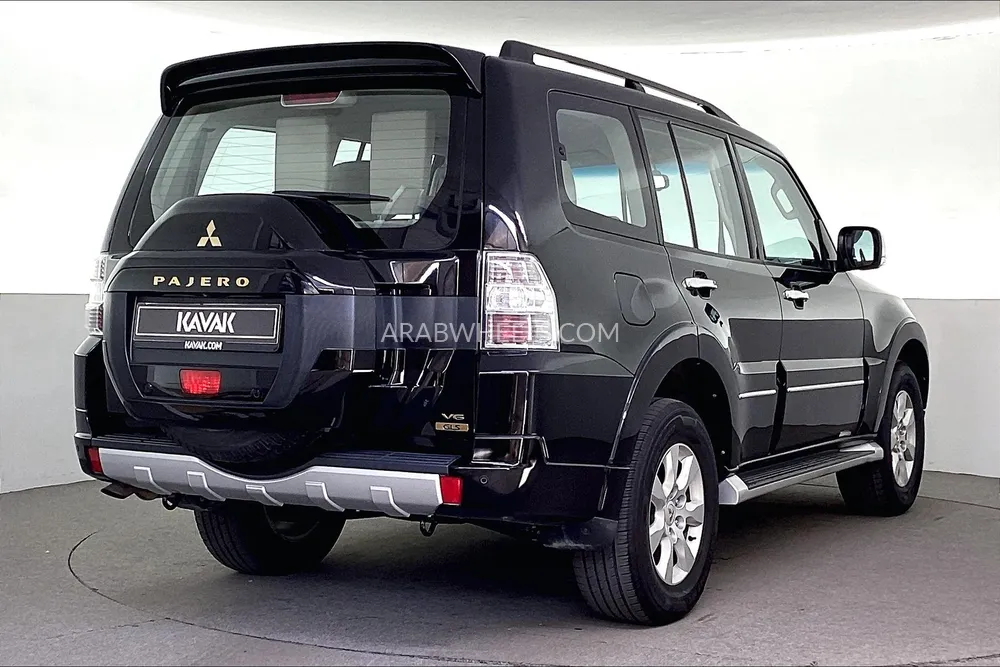 Mitsubishi Pajero 2020 for Sale in Dubai Image-4