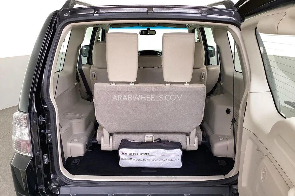 Mitsubishi Pajero 2020 for Sale in Dubai Image-14