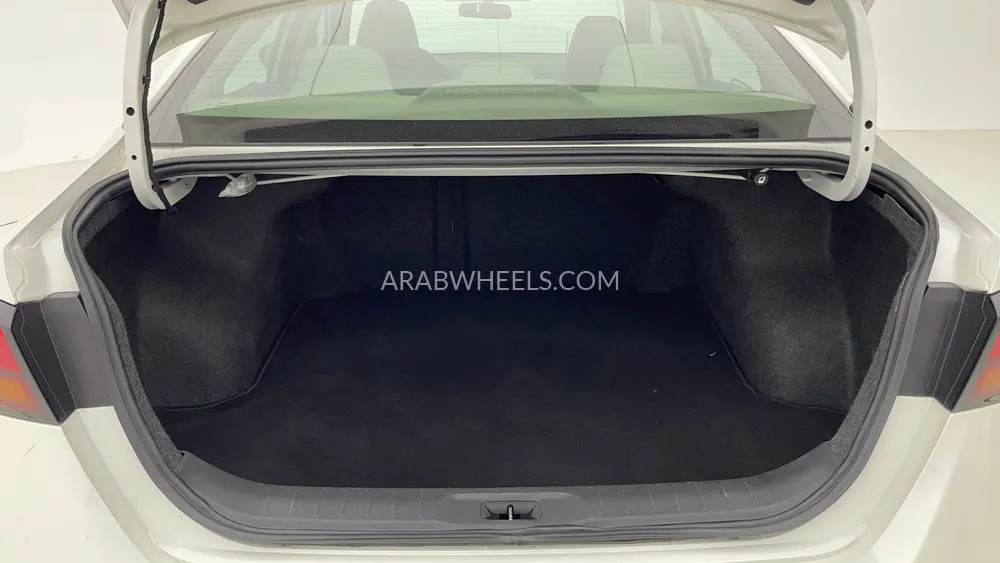 Nissan Altima 2020 for Sale in Dubai Image-26