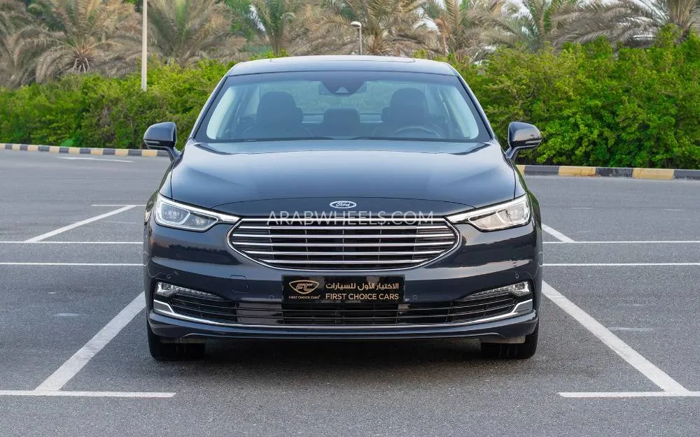 Ford Taurus 2022 for Sale in Sharjah Image-2