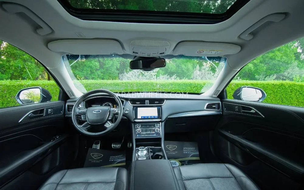 Ford Taurus 2022 for Sale in Sharjah Image-9