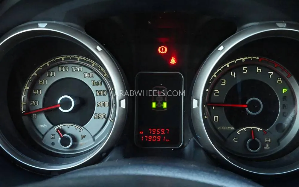 Mitsubishi Pajero 2015 for Sale in Sharjah Image-6