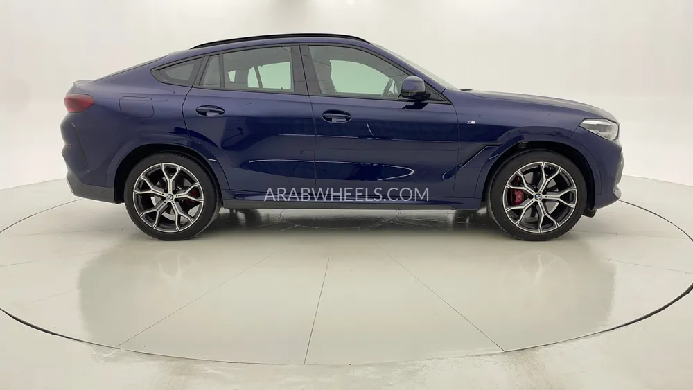 BMW X6 2022 for Sale in Dubai Image-2