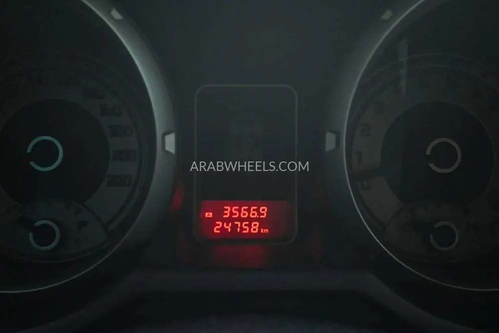 Mitsubishi Pajero 2019 for Sale in Sharjah Image-10