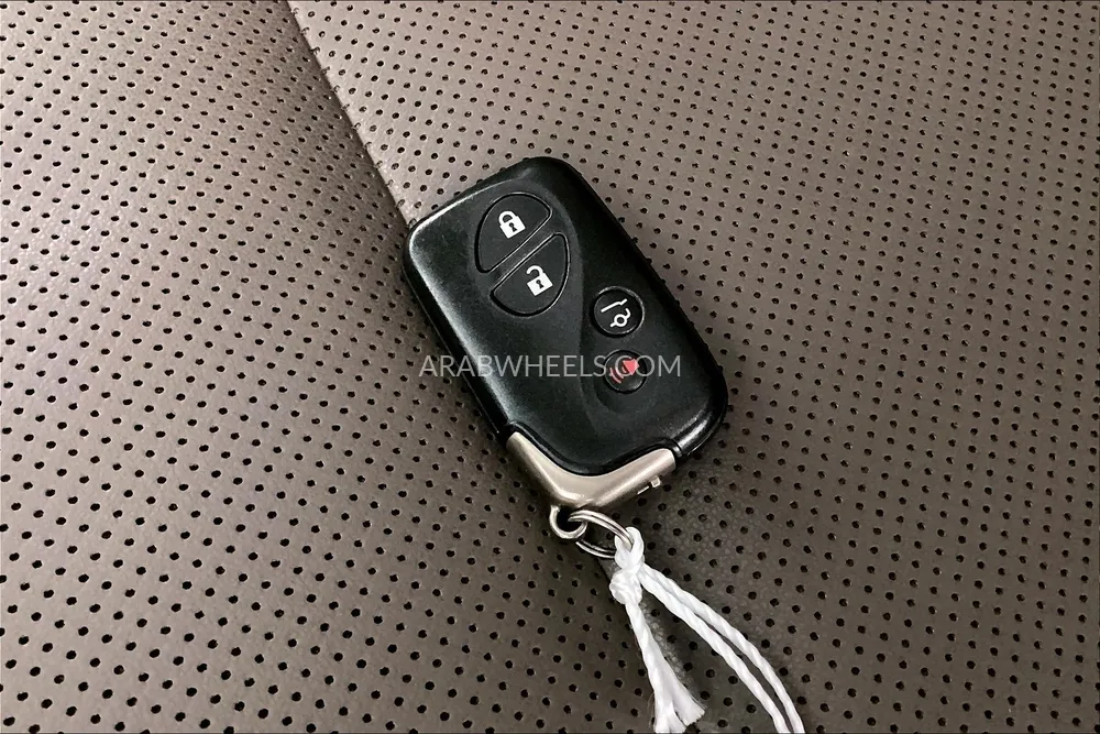 Lexus GX 2017 for Sale in Sharjah Image-17