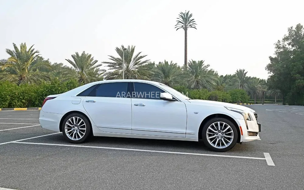 Cadillac CT6 2017 for Sale in Sharjah Image-5