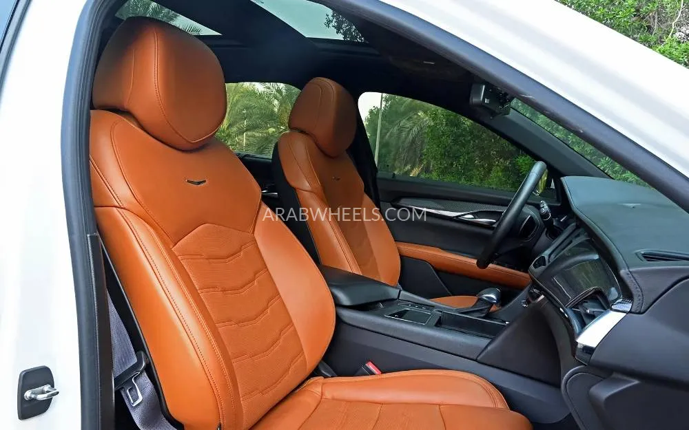 Cadillac CT6 2017 for Sale in Sharjah Image-14