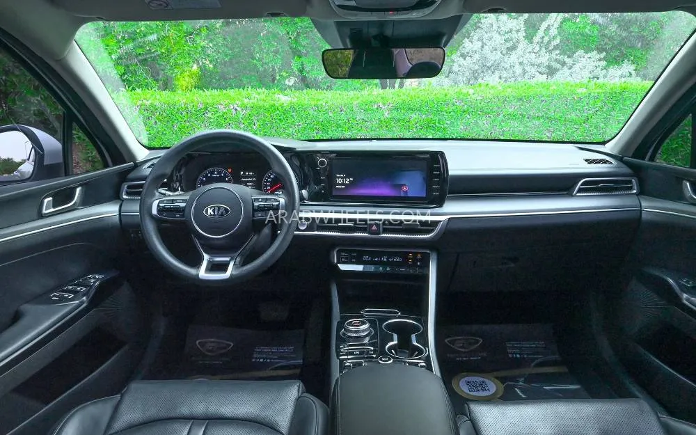 Kia K5 2020 for Sale in Sharjah Image-9