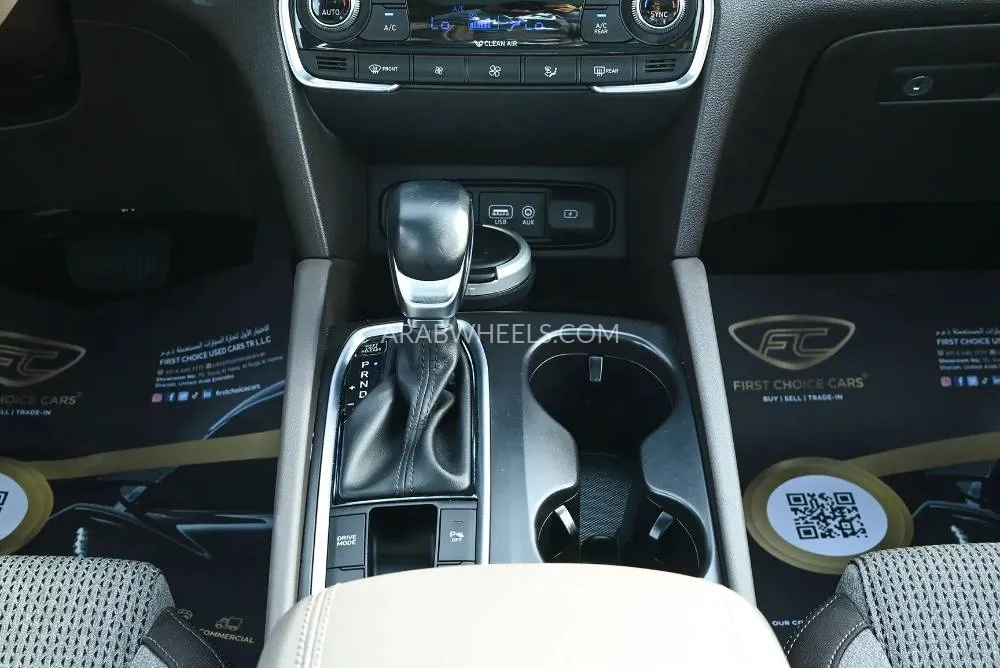 Hyundai Santa Fe 2020 for Sale in Sharjah Image-11