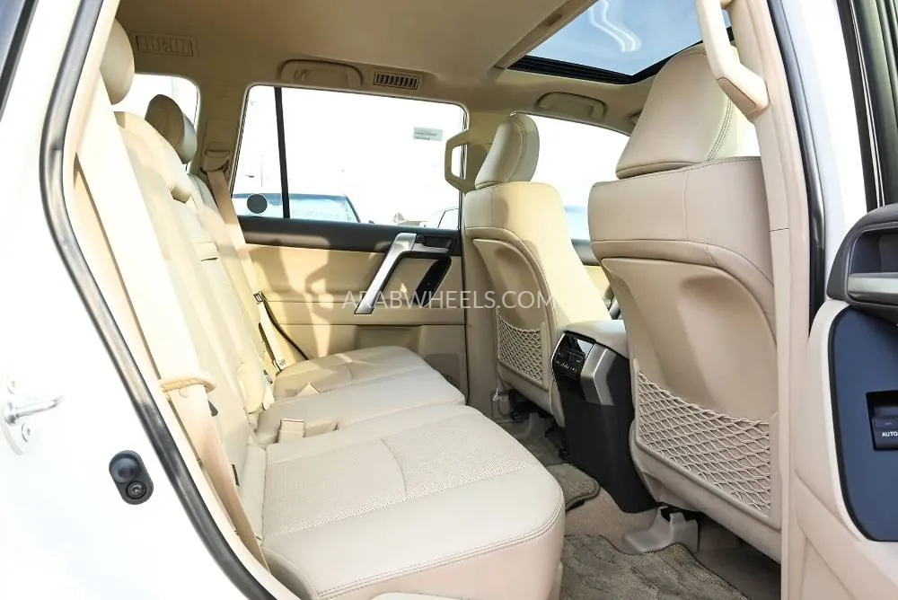 تويوتا لاند كروزر برادو 2022 for Sale in الشارقة Image-14