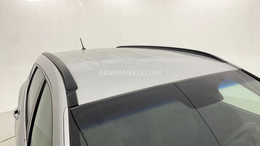 Hyundai Santa Fe 2018 for Sale in Dubai Image-11