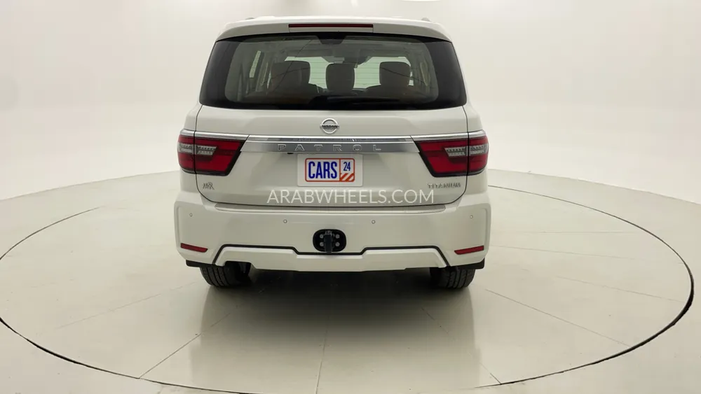 Nissan Patrol 2021 for Sale in Dubai Image-4