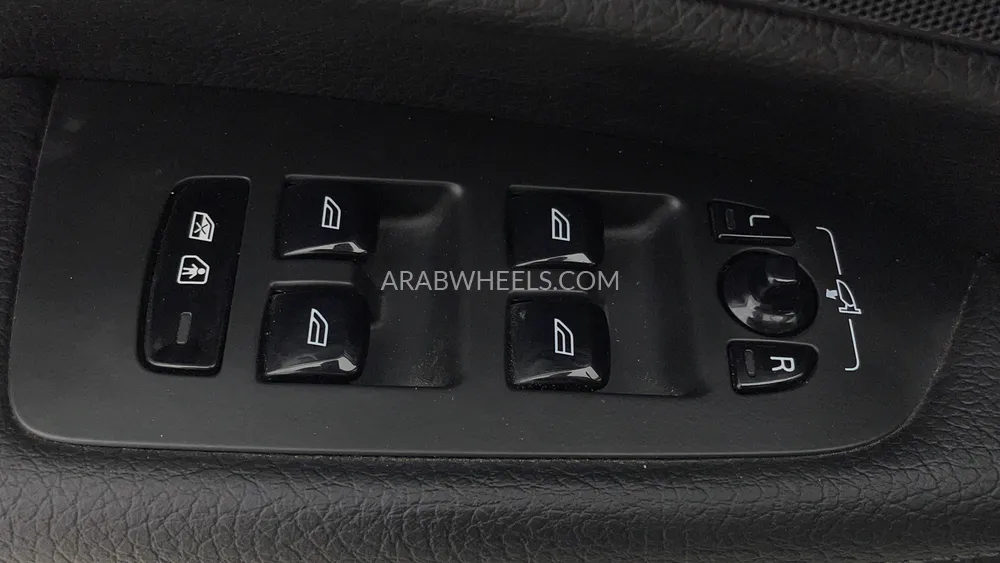 فولفو إس 90 2017 for Sale in دبي Image-44