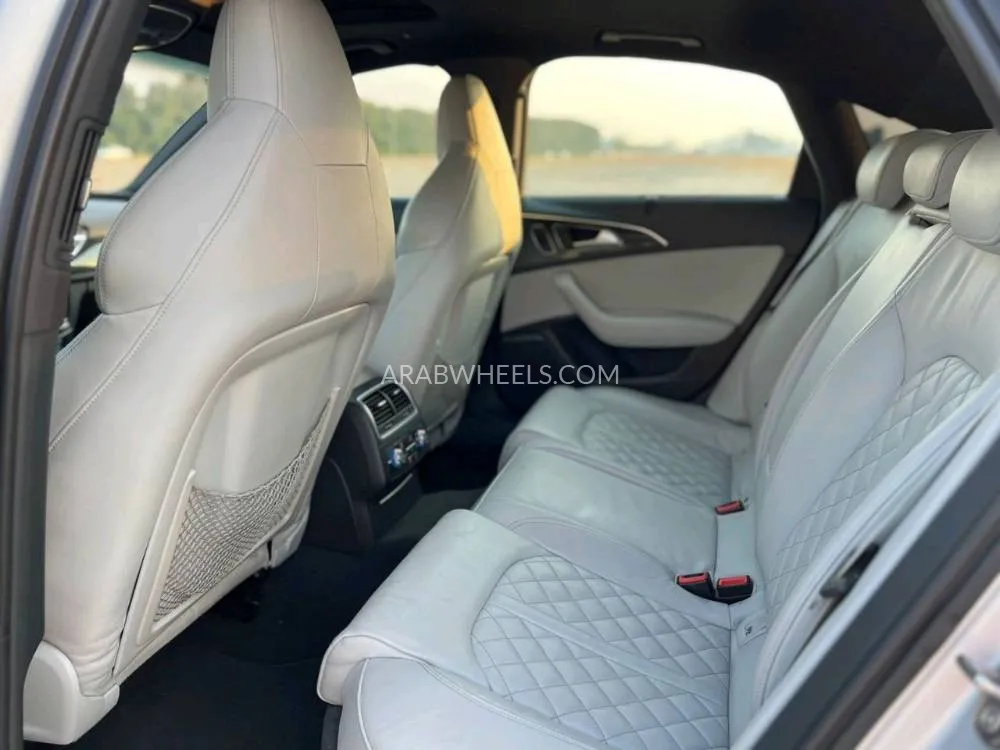 Audi RS 6 2015 for Sale in Sharjah Image-7