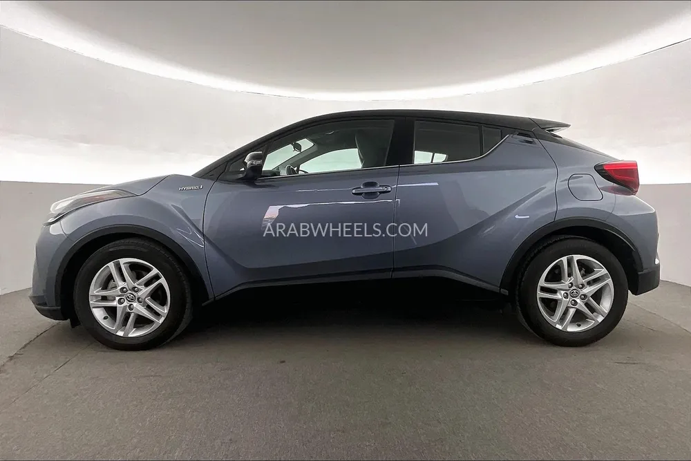 Toyota C-HR 2023 for Sale in Dubai Image-7