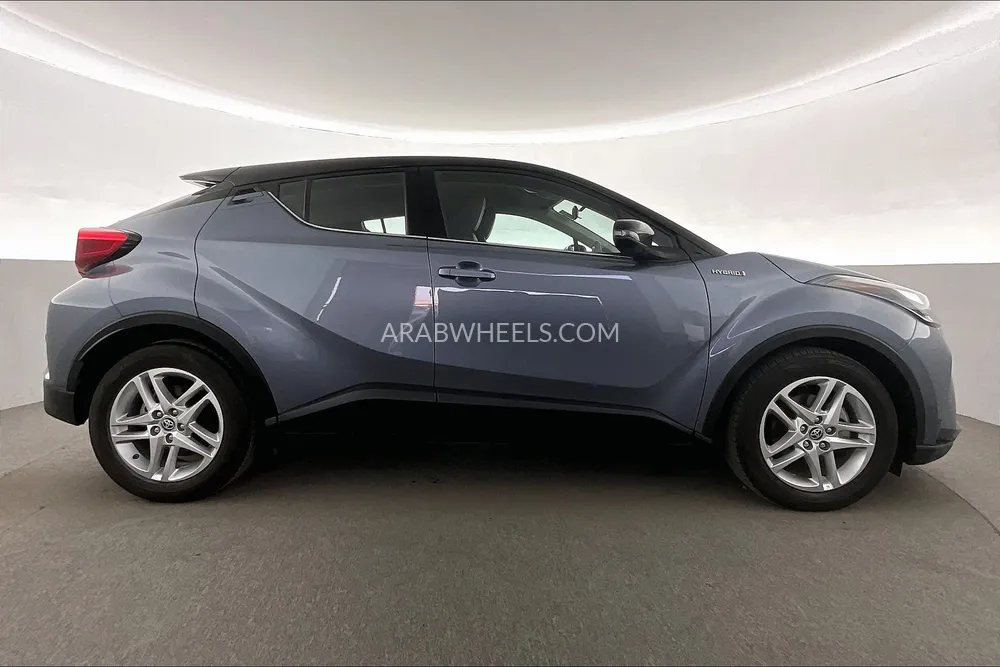 Toyota C-HR 2023 for Sale in Dubai Image-8
