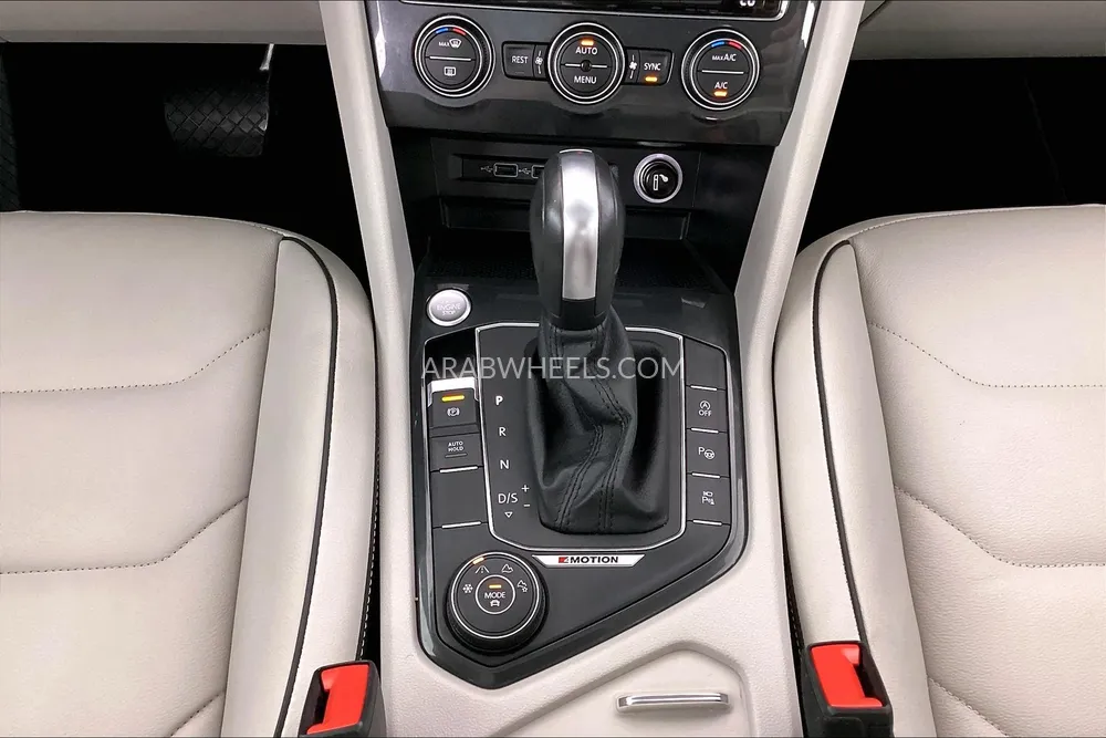 Volkswagen Tiguan 2020 for Sale in Sharjah Image-15