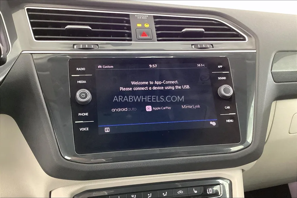 Volkswagen Tiguan 2020 for Sale in Sharjah Image-24