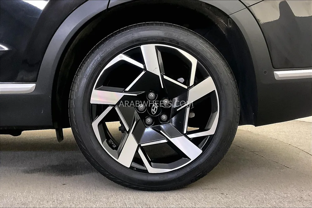 Hyundai Santa Fe 2022 for Sale in Sharjah Image-10