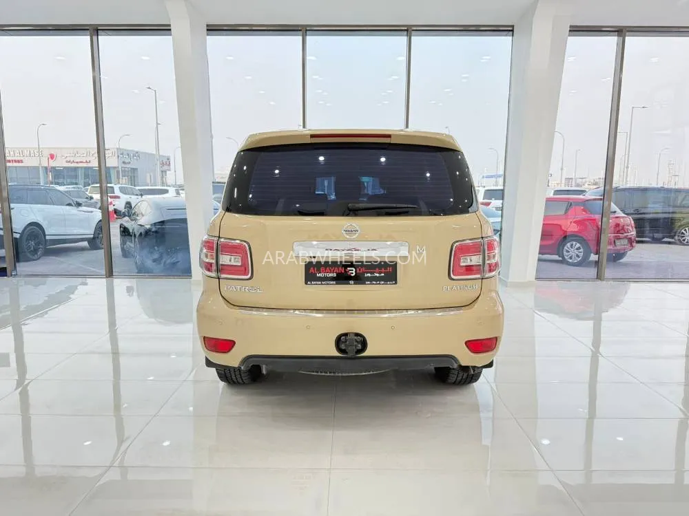 Nissan Patrol 2016 for Sale in Abu Dhabi Image-10