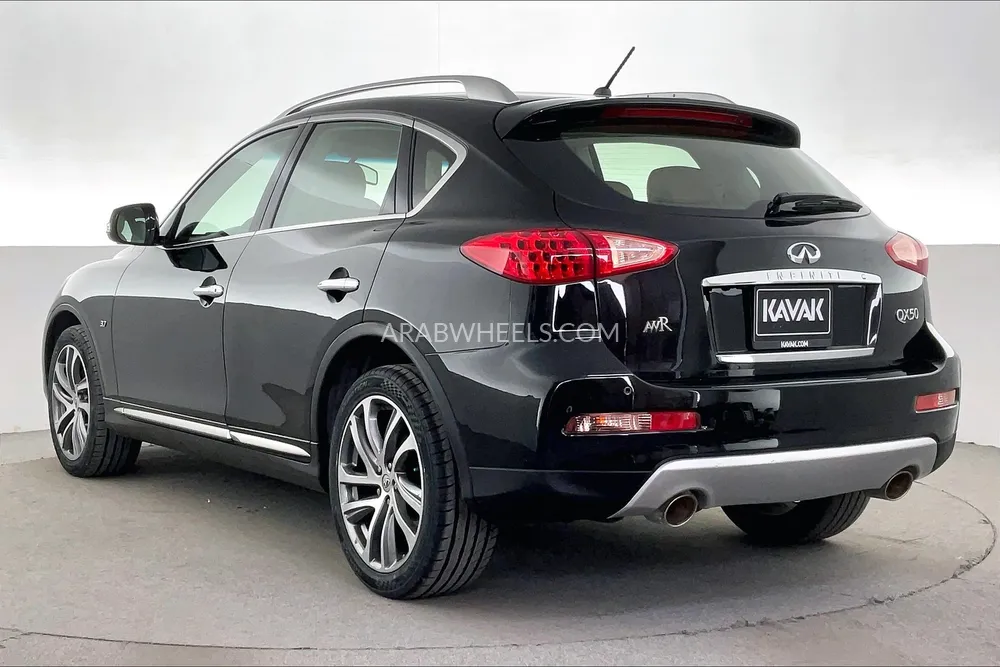 Infiniti QX50 2016 for Sale in Sharjah Image-4