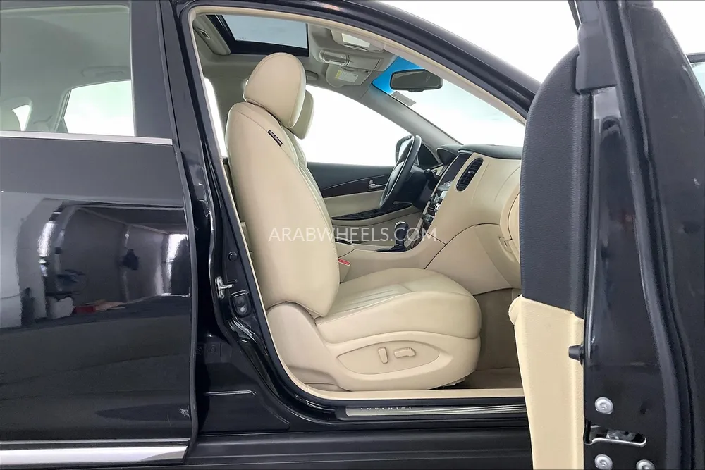 Infiniti QX50 2016 for Sale in Sharjah Image-13