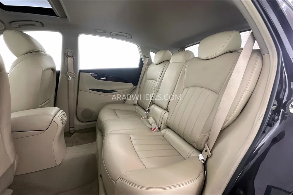 Infiniti QX50 2016 for Sale in Sharjah Image-14