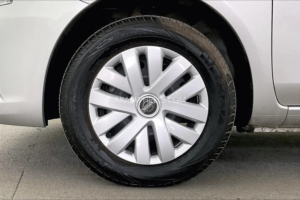 Nissan Sunny 2022 for Sale in Dubai Image-10