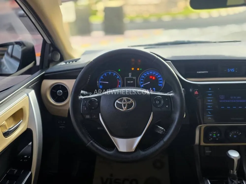 Toyota Corolla 2017 for Sale in Sharjah Image-12