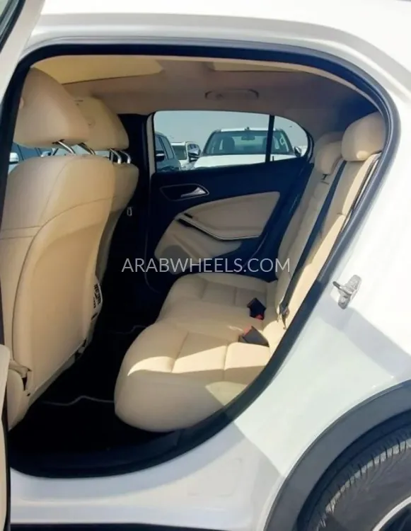 Mercedes Benz GLA 2019 for Sale in Dubai Image-14