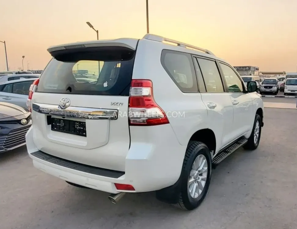 Toyota Land Cruiser Prado 2017 for Sale in Dubai Image-21