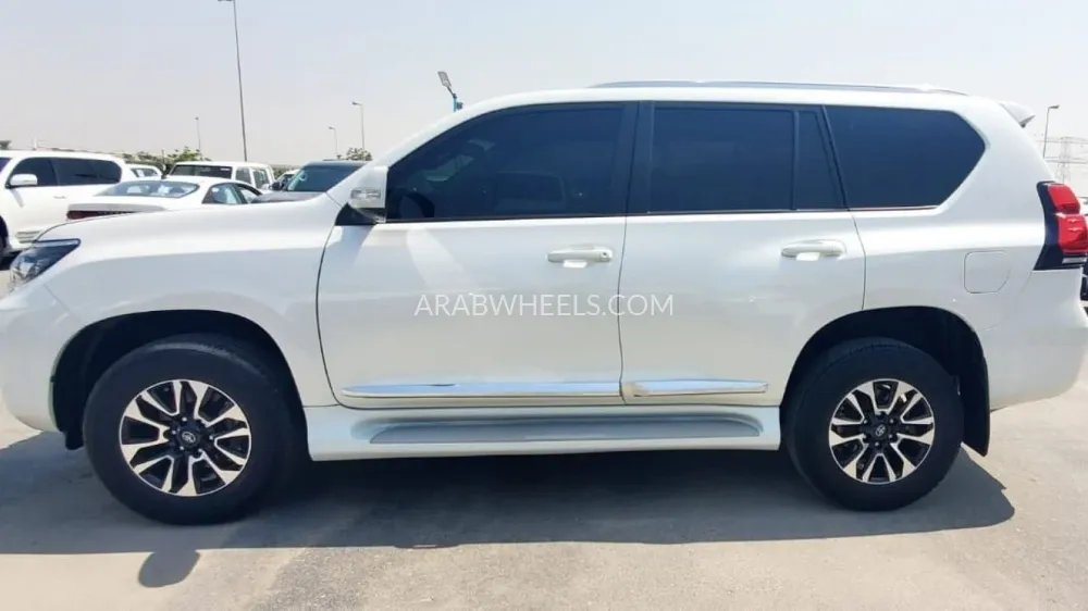 تويوتا لاند كروزر برادو 2019 for Sale in دبي Image-5