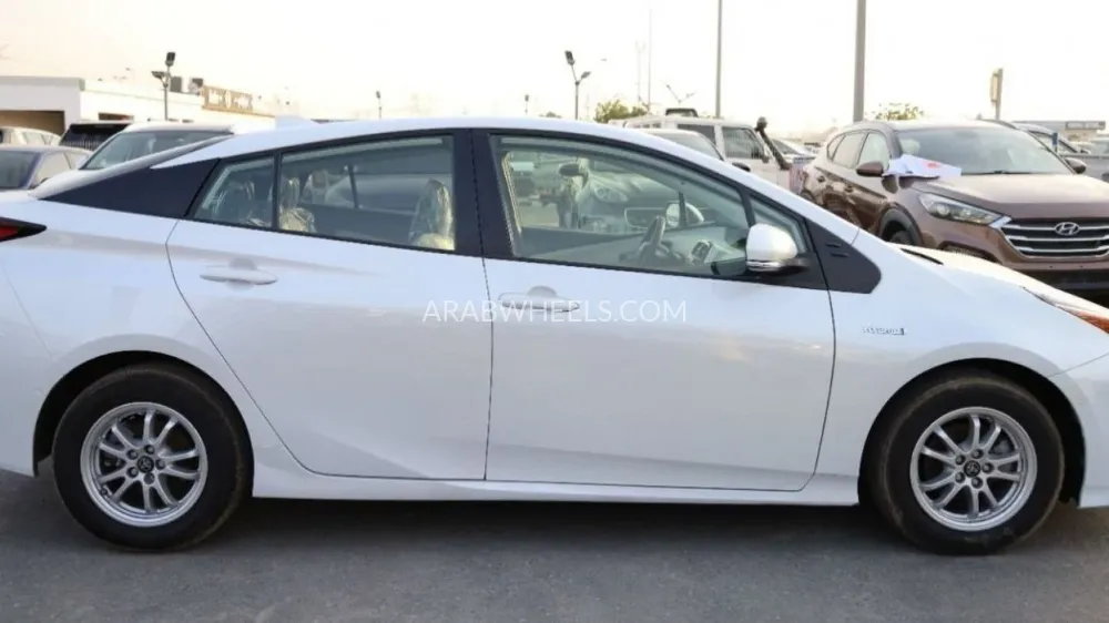 تويوتا بريوس 2021 for Sale in دبي Image-5