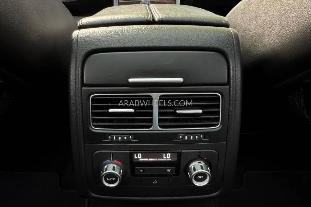 Volkswagen Touareg 2015 for Sale in Dubai Image-12