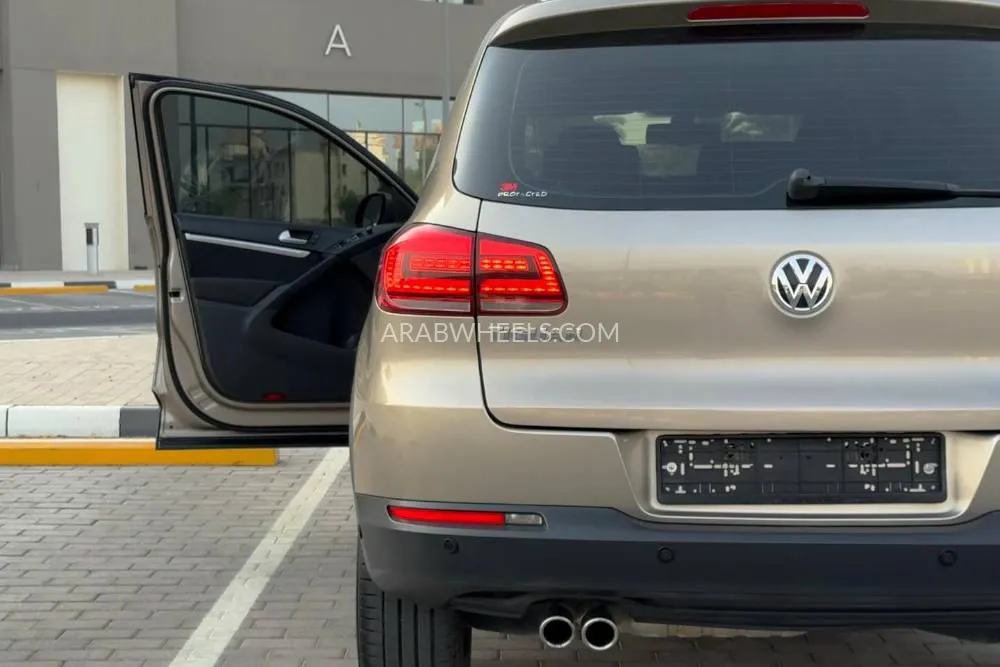 Volkswagen Touareg 2016 for Sale in Dubai Image-15