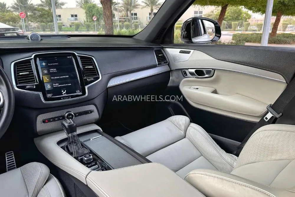 Volvo XC90 2020 for Sale in Dubai Image-12