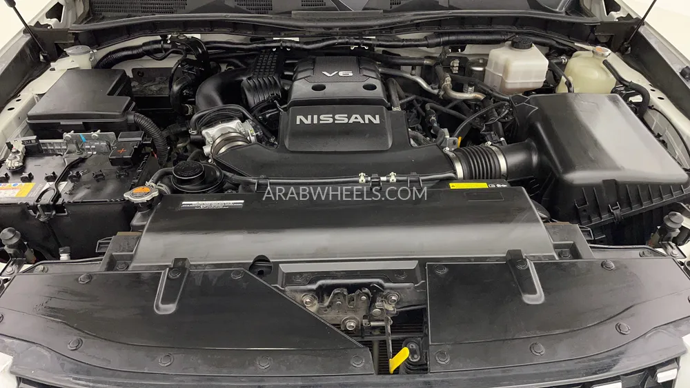Nissan Patrol 2023 for Sale in Dubai Image-9