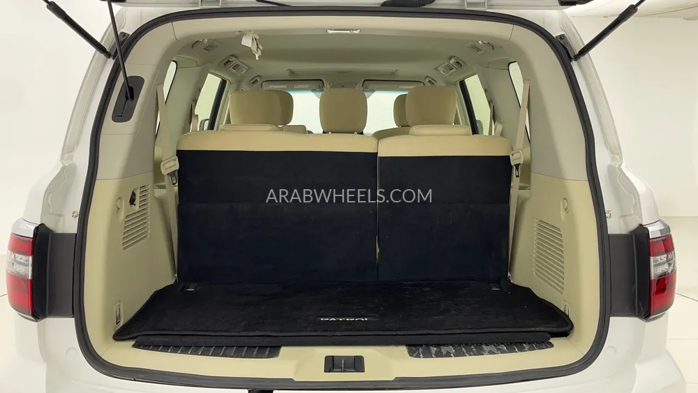 Nissan Patrol 2023 for Sale in Dubai Image-27