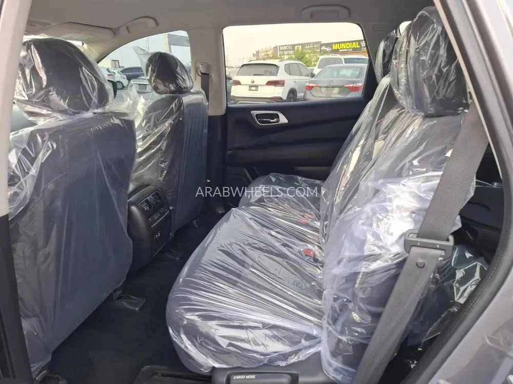 Nissan Pathfinder 2020 for Sale in Ajman Image-14
