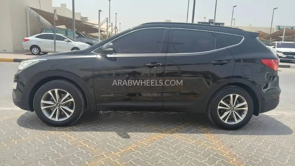 Hyundai Santa Fe 2016 for Sale in Sharjah Image-6