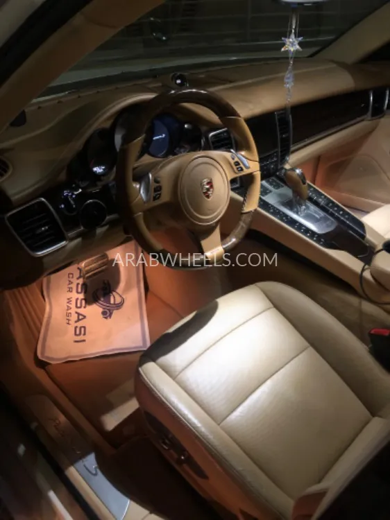 بورشه باناميرا 2010 for Sale in العين Image-10