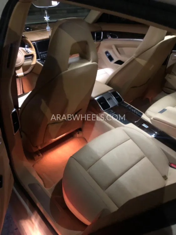 بورشه باناميرا 2010 for Sale in العين Image-12