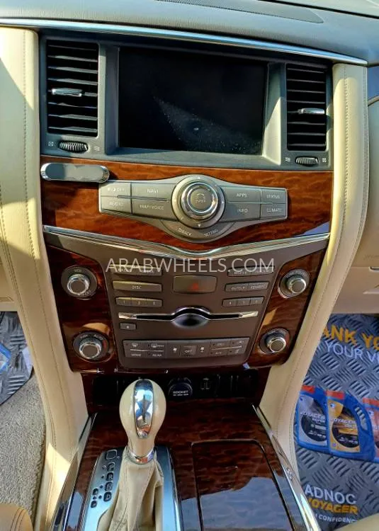 Nissan Patrol 2018 for Sale in Dubai Image-6