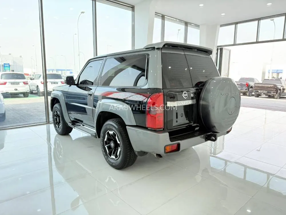 Nissan Patrol 2021 for Sale in Abu Dhabi Image-9