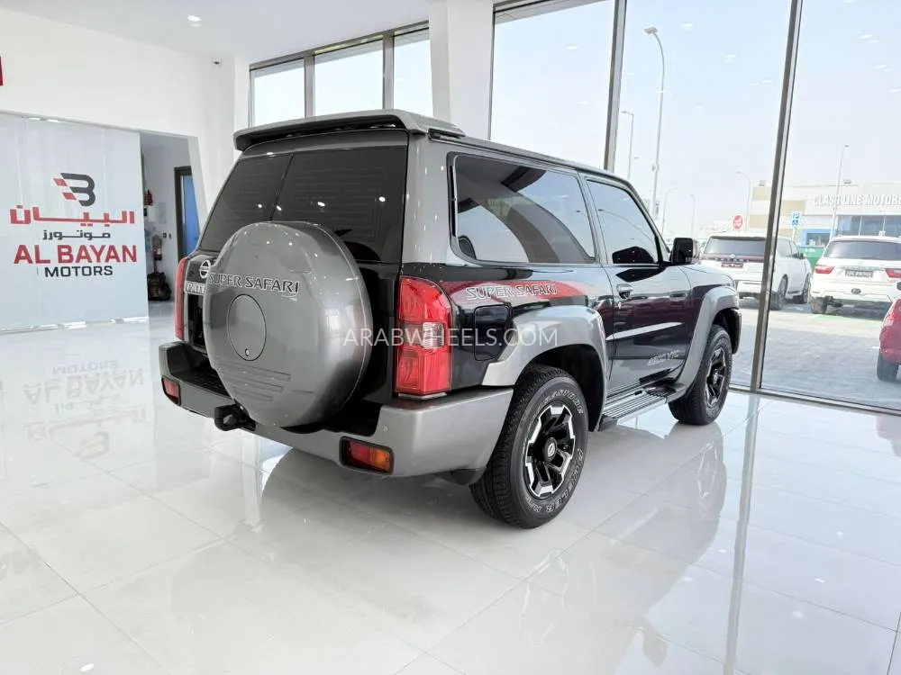 Nissan Patrol 2021 for Sale in Abu Dhabi Image-11