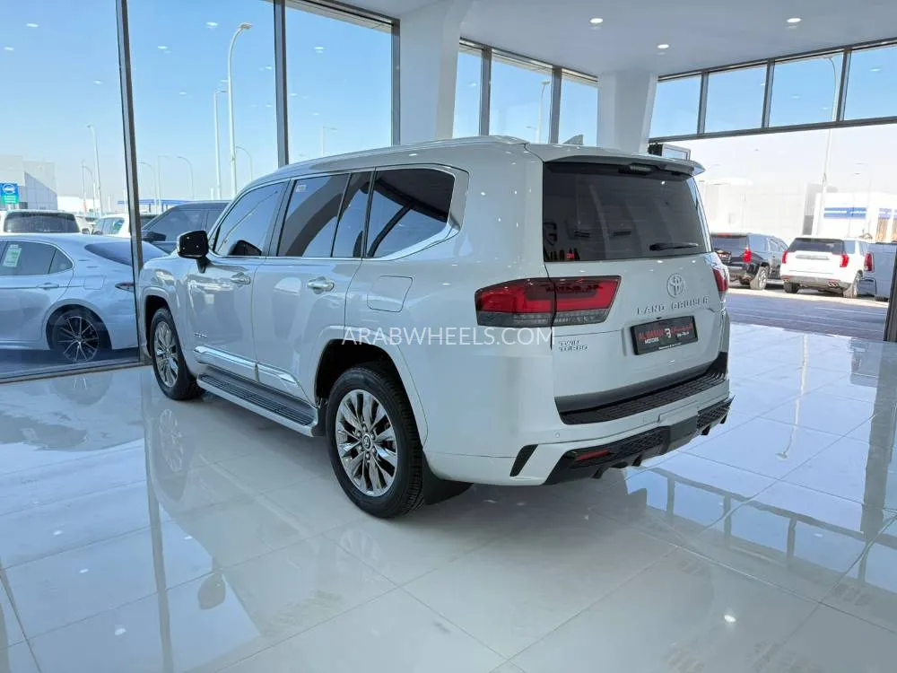 Toyota Land Cruiser 2024 for Sale in Abu Dhabi Image-9