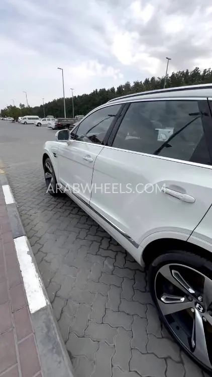 بينتلي بينتايجا 2018 for Sale in الشارقة Image-8