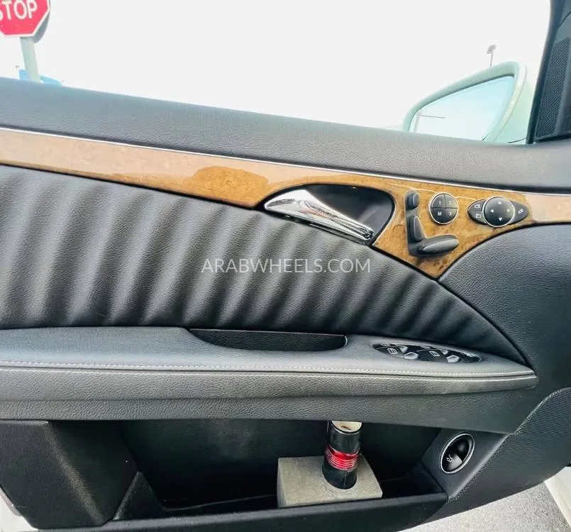 Mercedes Benz E Class 2008 for Sale in Sharjah Image-9