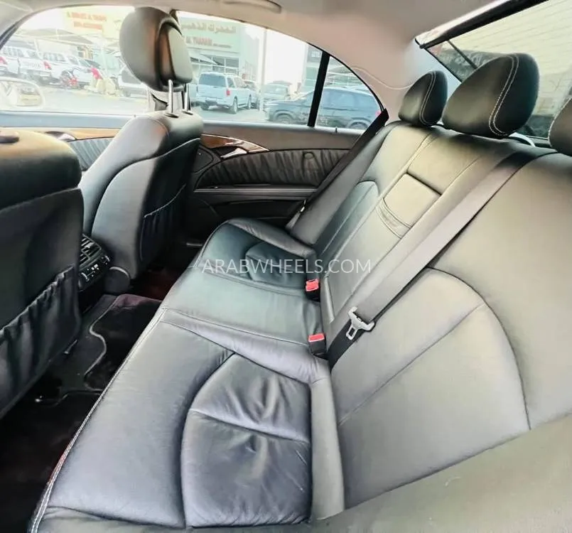Mercedes Benz E Class 2008 for Sale in Sharjah Image-12
